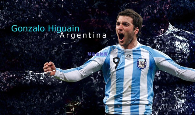 埃尔切主帅力挺阿隆索，战术转型非朝夕之功，激烈批评有失公允