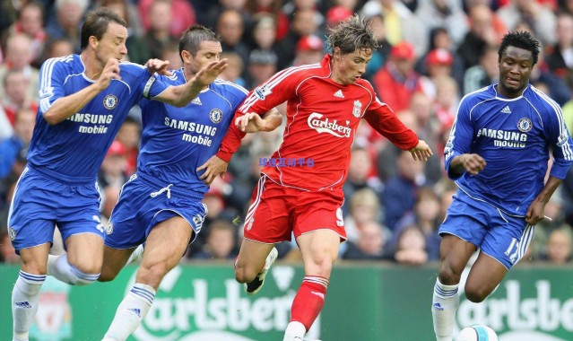 英超VAR再引争议，裁判认定阿马德手臂自然位置不判点球，曼联与对手各执一词