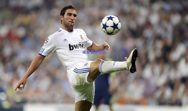 拉玛西亚的丰碑，2012年深秋之夜，十颗青训明珠照亮瓦伦西亚市政球场