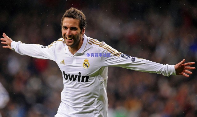 德甲激战半场无果，法兰克福与沃尔夫斯堡互交白卷