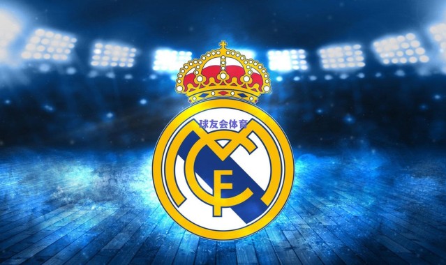 战术僵局引争议，高空消耗致锋线乏力，对手收缩防线未见应变